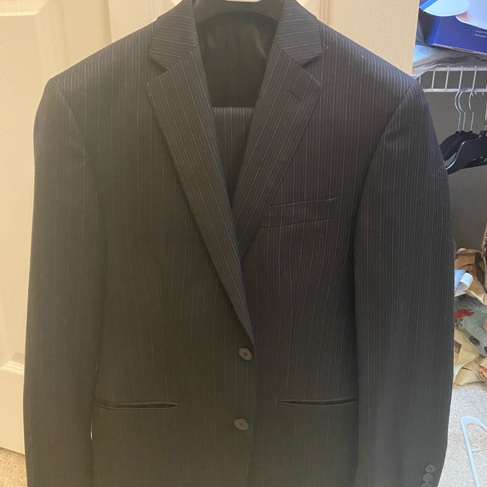 Calvin Klein Men’s suit.  (Coat /pants) size 36 slim coat, pants 30x28